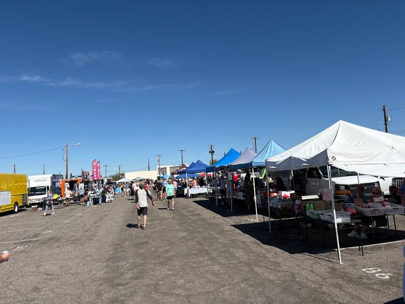 London Bridge Swap Meet - Lake Havasu City, Arizona