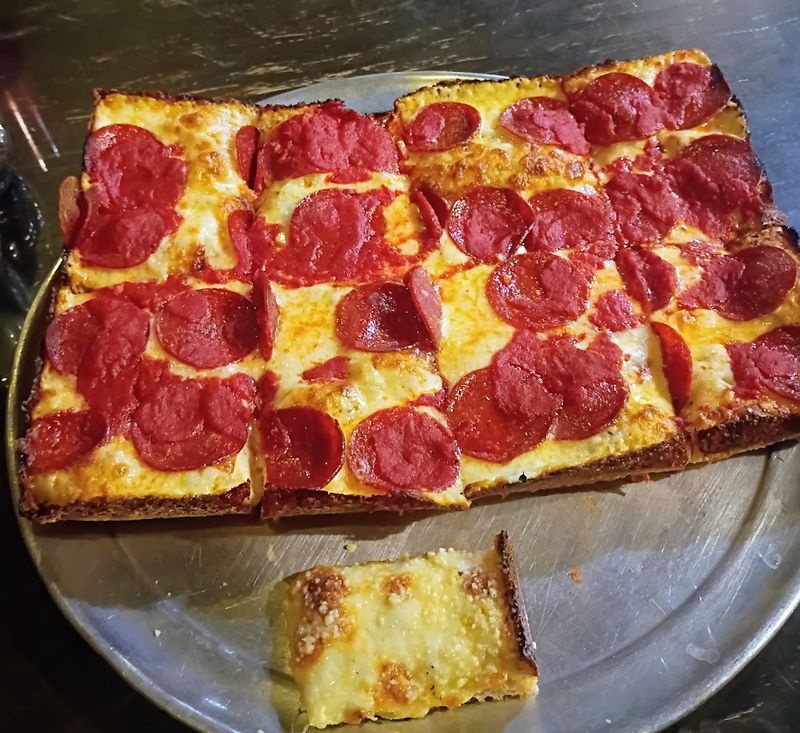 Cloverleaf Bar & Restaurant - Eastpointe, Michigan