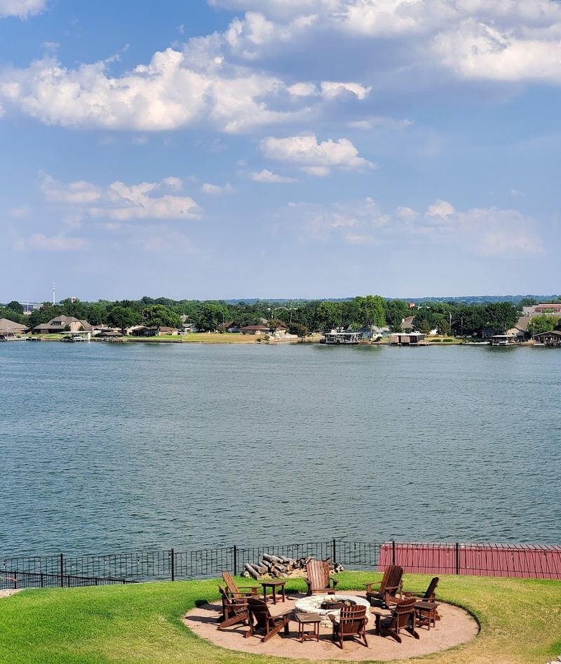 Dining Out Is Affordable and Delicious