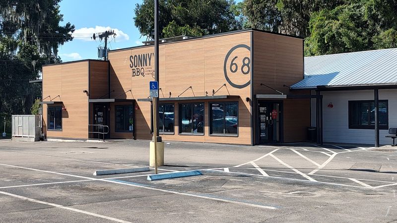 Dining and Grocery Options That Fit a Budget