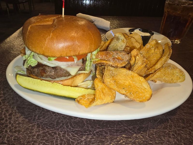 Lunch Hours That Make Weekday Visits Easy