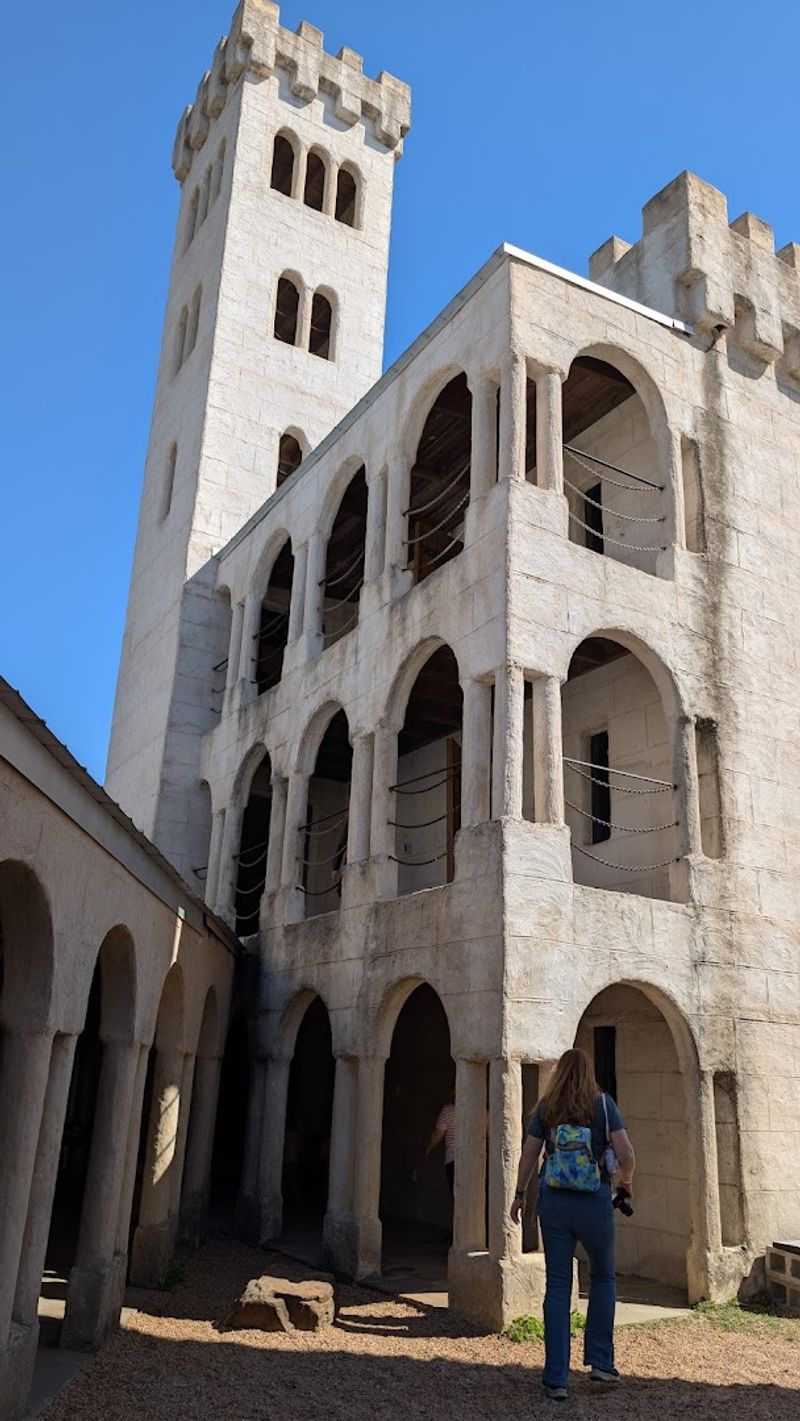 A stunning castle in Texas that most people don't know about 10 Photography Opportunities Around Every Corner