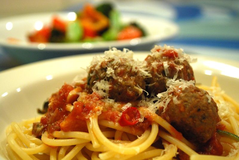 22 foods that prove people didn’t need trends to eat well back then 16 Spaghetti and meatballs