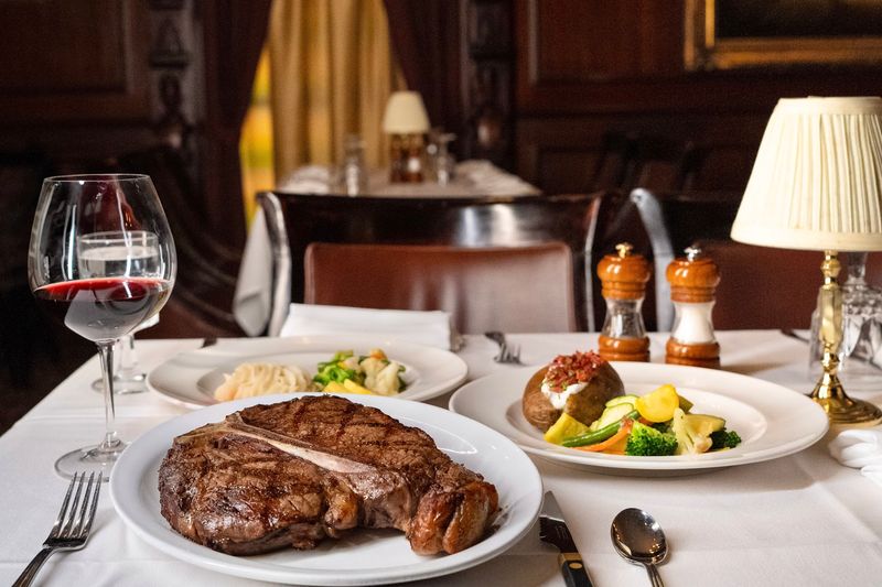 Hy's Steak House - Honolulu, Hawaii