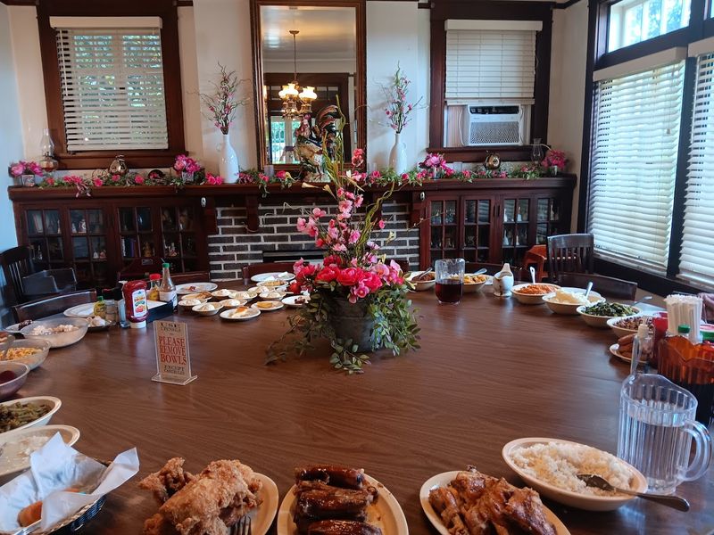 The Dinner Bell - McComb, Mississippi