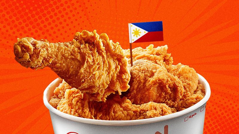 The best fast food dishes around the world, ranked 3 Jollibee - Chickenjoy - Philippines