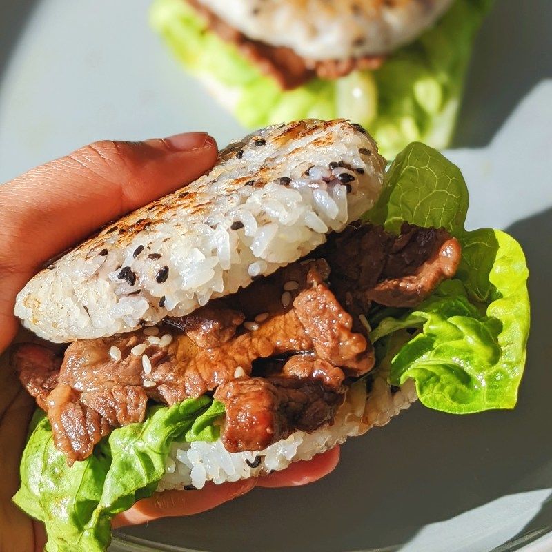 The best fast food dishes around the world, ranked 19 MOS Burger - Rice Burger - Japan