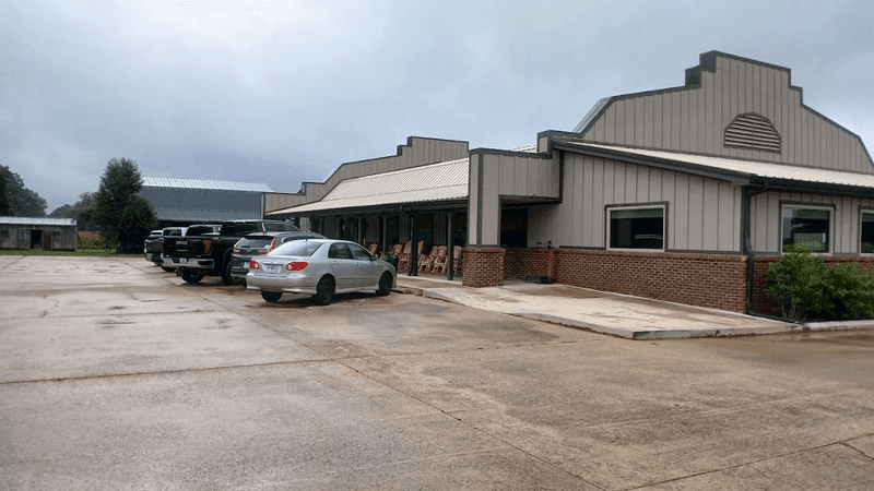 Operating Hours and Location Tips