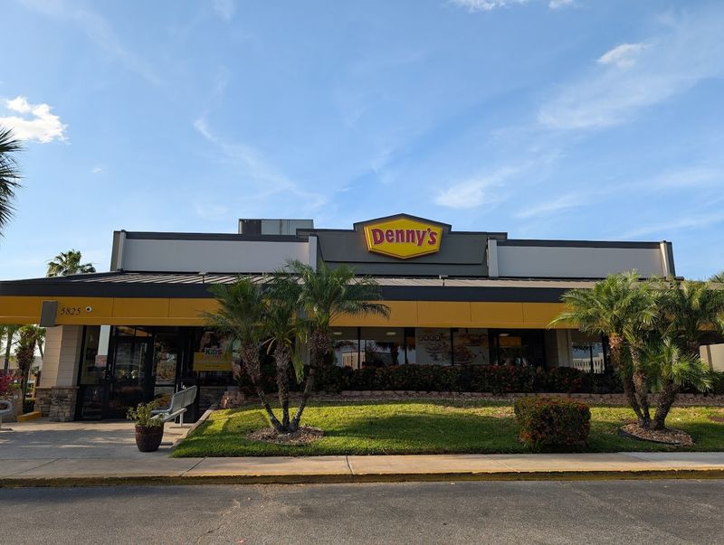 Florida Fast Food Spots, Chains, and Diners Locals Keep Coming Back To 7 Denny's - Orlando, Florida