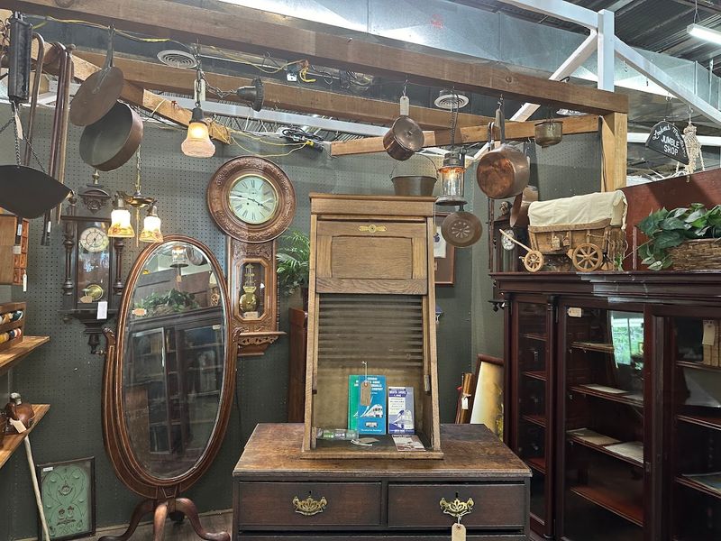 This huge antique store in Tennessee is worth a visit 5 Reasonable Prices That Will Surprise You