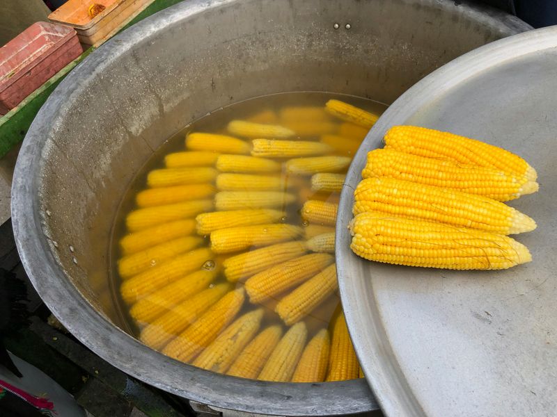 Boiled corn