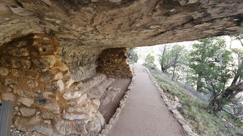 Walnut Canyon National Monument - Arizona