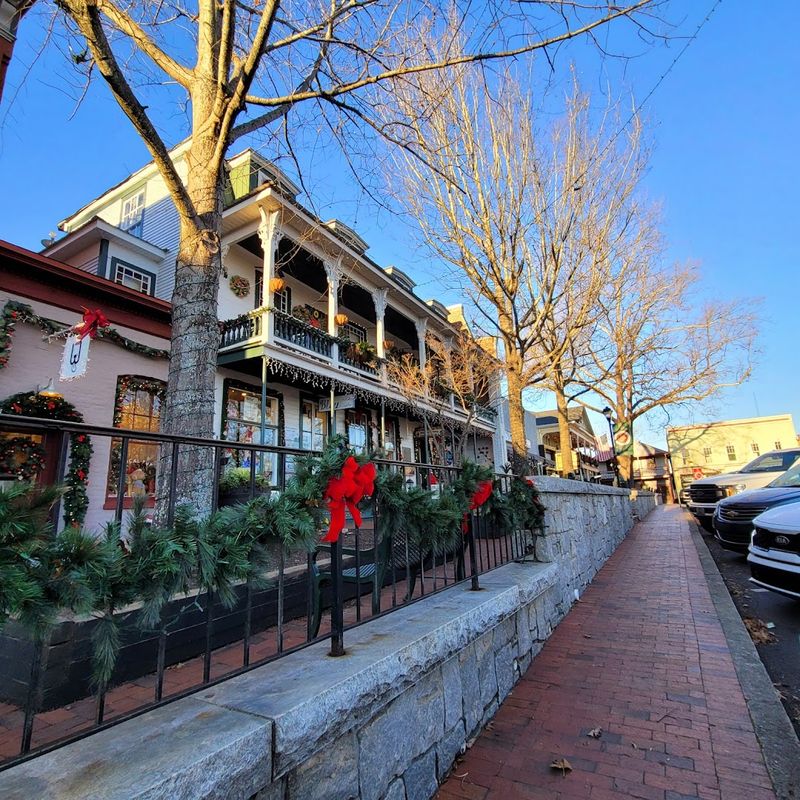 A Slow Stroll After Treasure Hunting