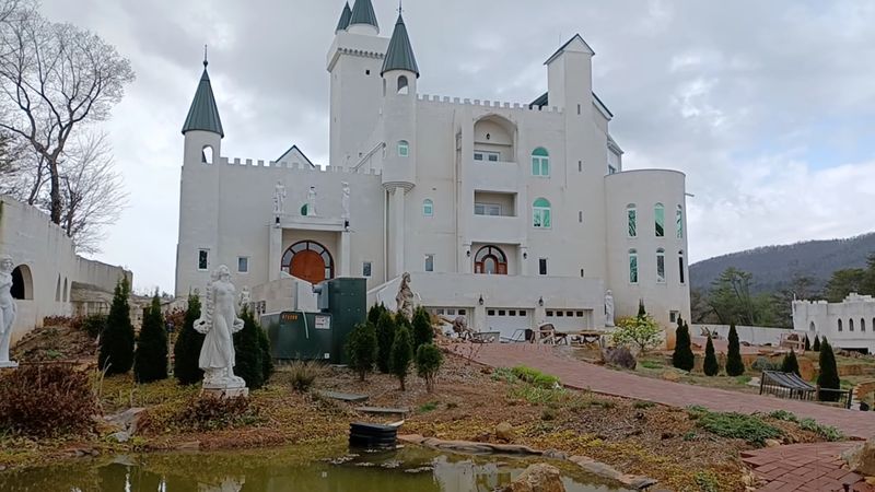 Overnight Stays Fit for Royalty