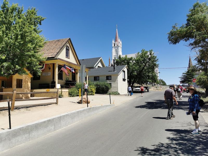 Nevada’s Ghost Towns and Historic Sites That Still Tell Wild Stories 2 Virginia City, Nevada