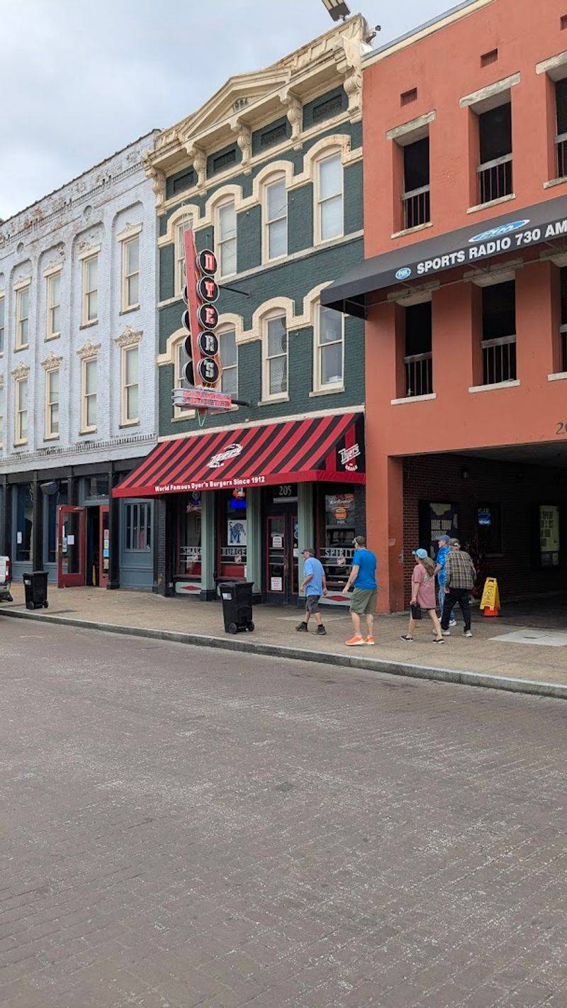 Dyer's Burgers - Memphis, Tennessee
