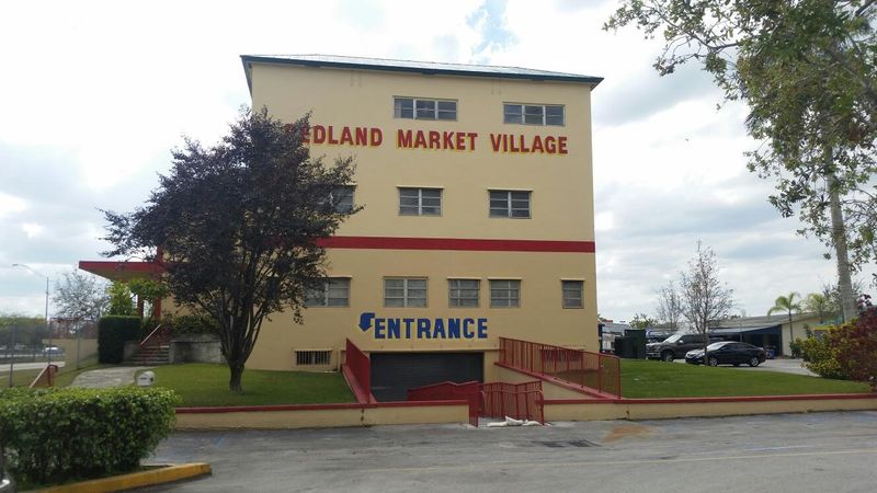 16 huge Florida flea markets you should visit 10 Redland Market Village - Homestead, Florida
