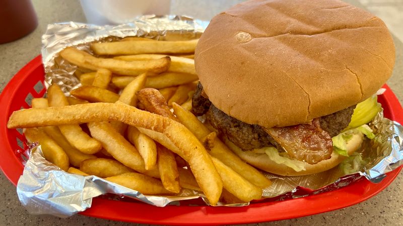 This no-frills Texas spot serves massive cheeseburgers worth traveling for 13 What Truckers and Road Trippers Are Saying About This Stop
