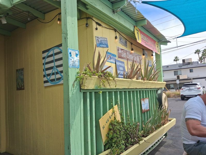 Outdoor Seating With a Relaxed, Open-Air Feel