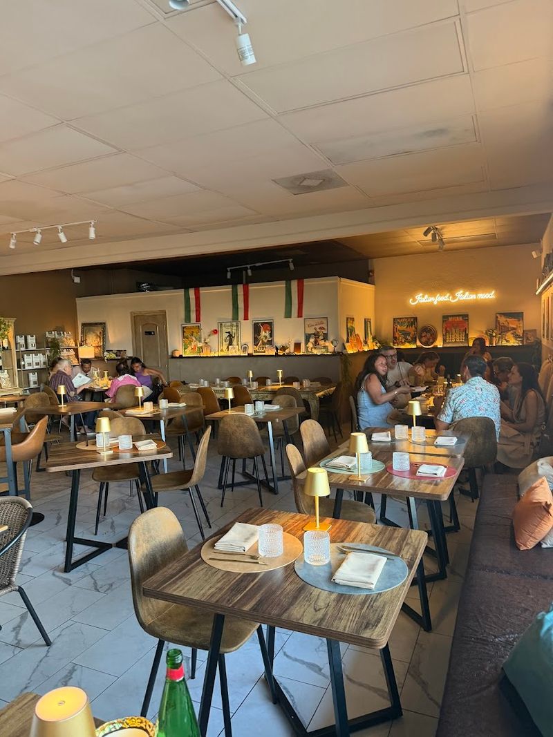 A Cozy Spot Perfect for Date Night or Family Dinner