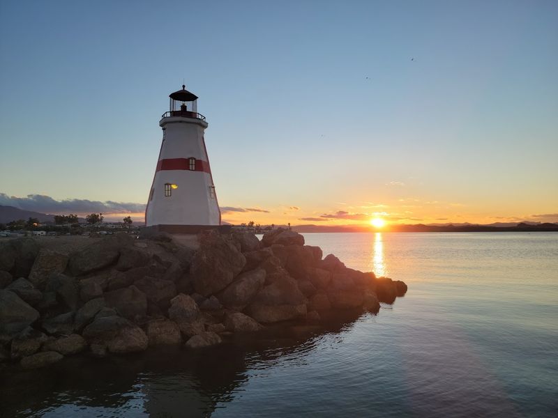 15 Arizona State Parks and Monuments with Views That Barely Look Real 7 Lake Havasu State Park - Lake Havasu City, Arizona