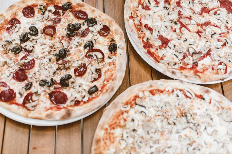 21 Everyday Foods That Americans Keep Buying - No Matter the Price 17 Frozen pizza
