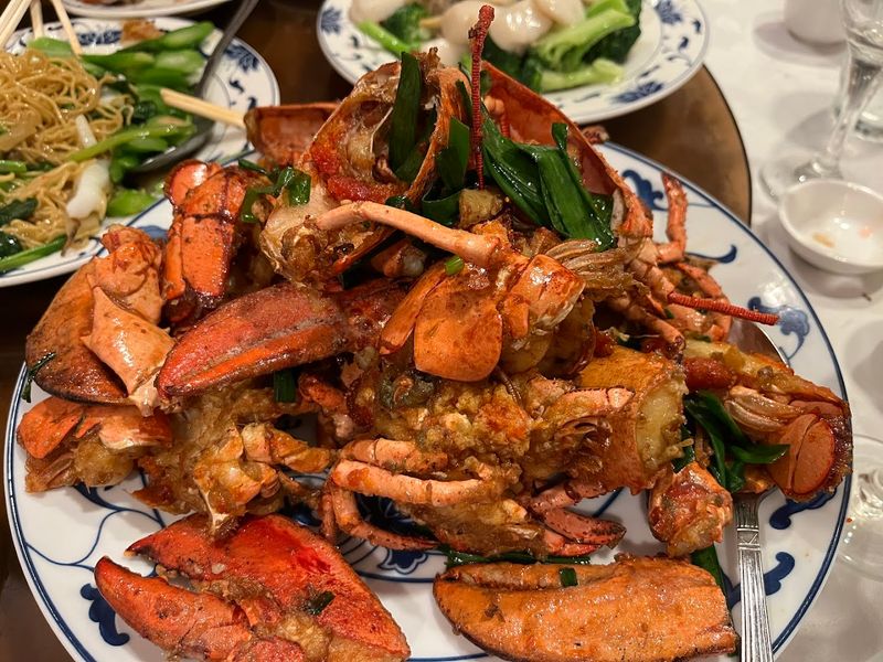 Fook Yuen Seafood Restaurant - Honolulu, Hawaii