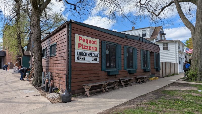 Pequod's Pizza - Morton Grove, Illinois