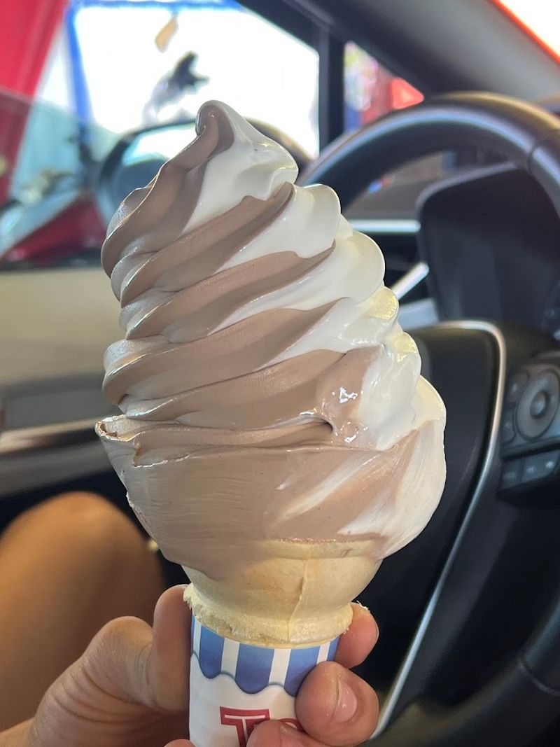 Giant Ice Cream Cones That Come With a Laugh