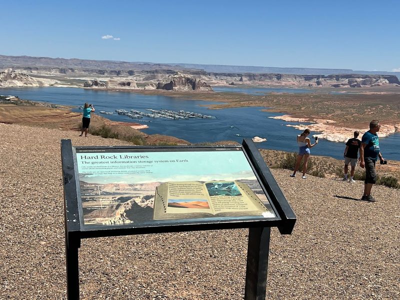 A breathtaking Arizona overlook that looks almost unreal 12 The Friendly Crow That Steals the Show