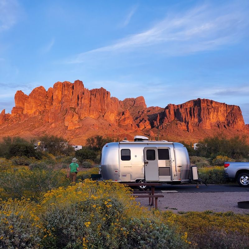 Picnic Facilities: Relaxing the Right Way in the Desert