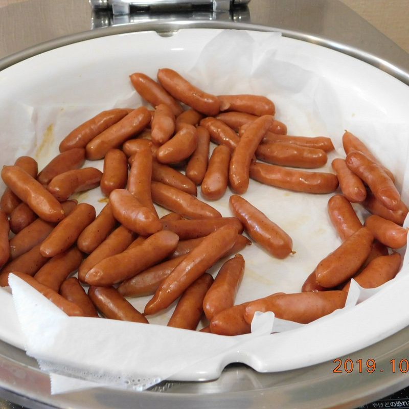 21 Foods Nobody Wants to Bring Back - Until They Remember How Good They Actually Were 7 Little smokies