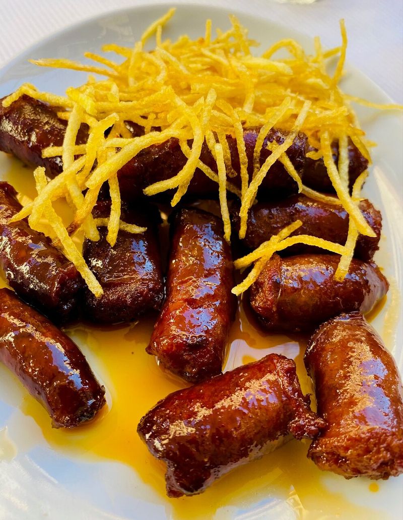 21 Foods People Call “Gross” Right Up Until the Plate Hits the Table 5 Little smokies