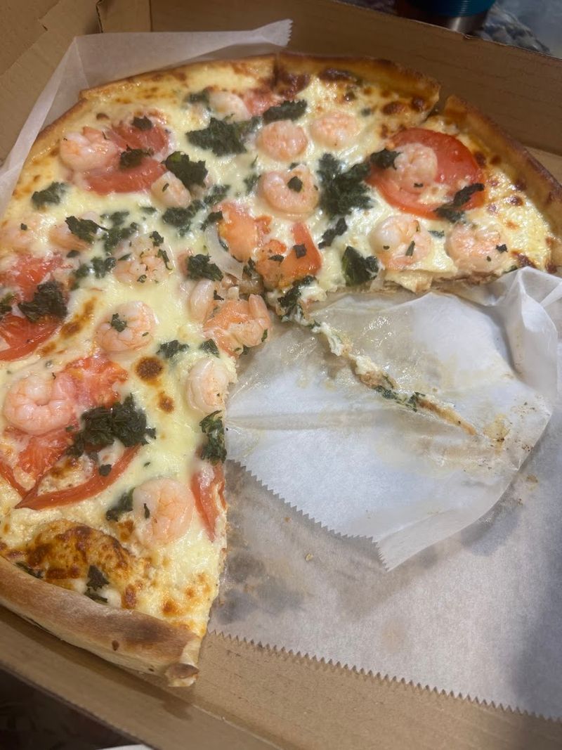 Pizza That Keeps People Coming Back for Decades