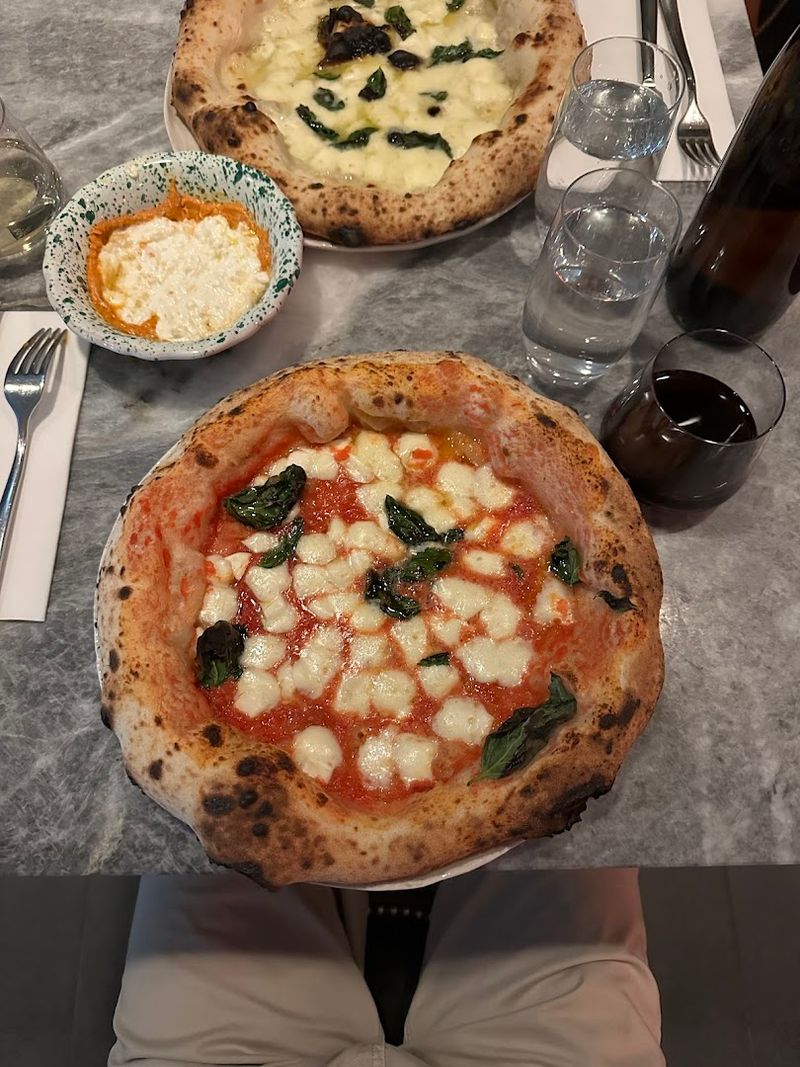 Una Pizza Napoletana - New York, New York