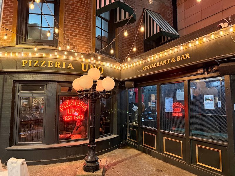 Pizzeria Uno - Chicago, Illinois