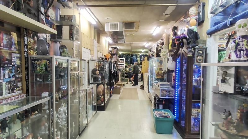 Quaker City Flea Market - Philadelphia, Pennsylvania