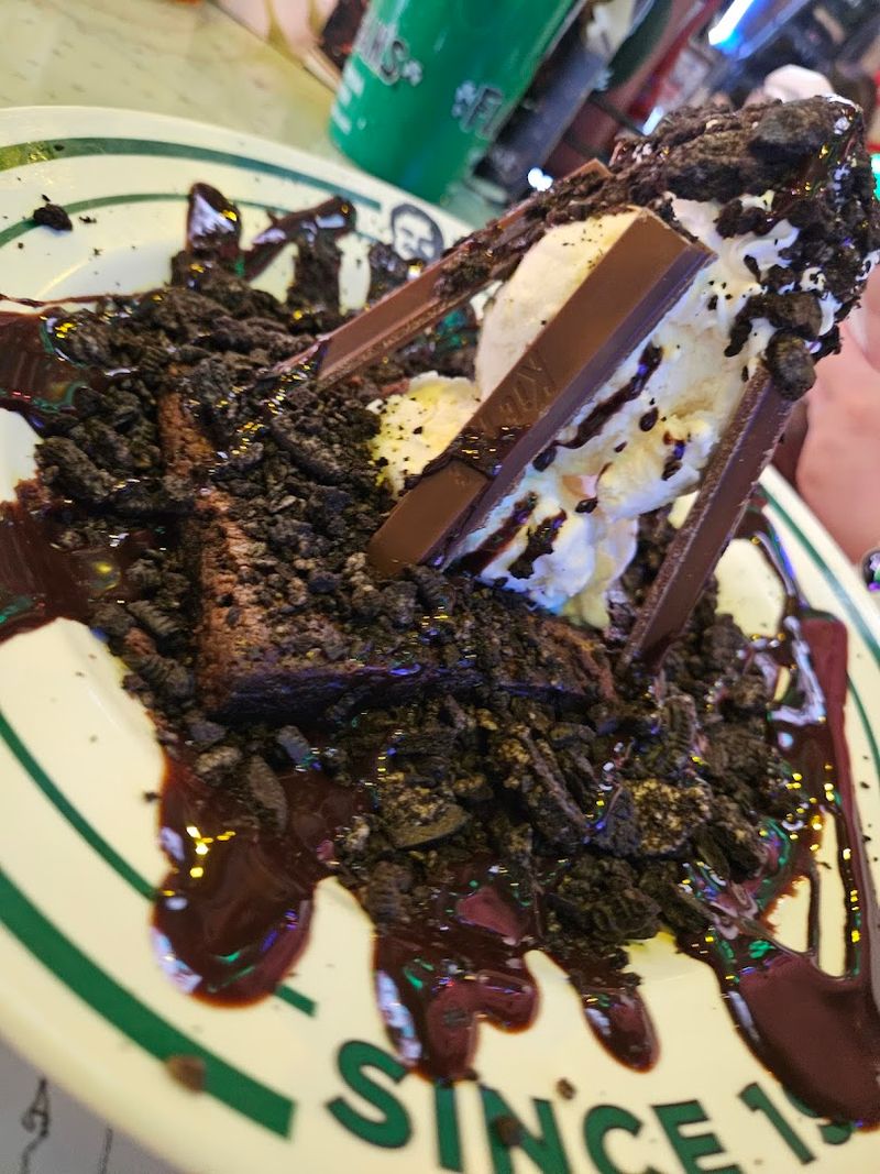 Florida Fast Food Spots, Chains, and Diners Locals Keep Coming Back To 4 Flanigan's Seafood Bar and Grill - Fort Lauderdale, Florida