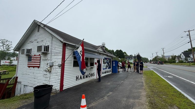 Harmon's Lunch - Falmouth, Maine