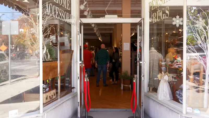 Practical Tips for Visiting The Carlisle Antique Mall