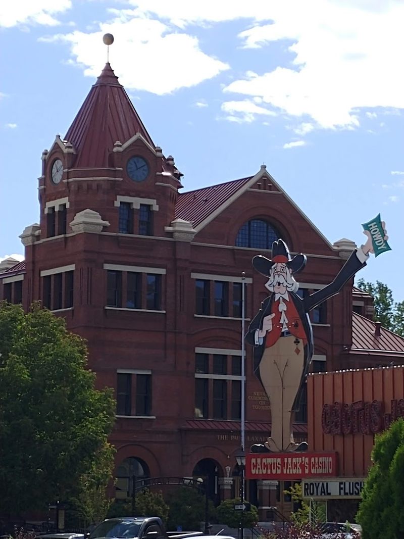 Thriving Arts and Entertainment Scene