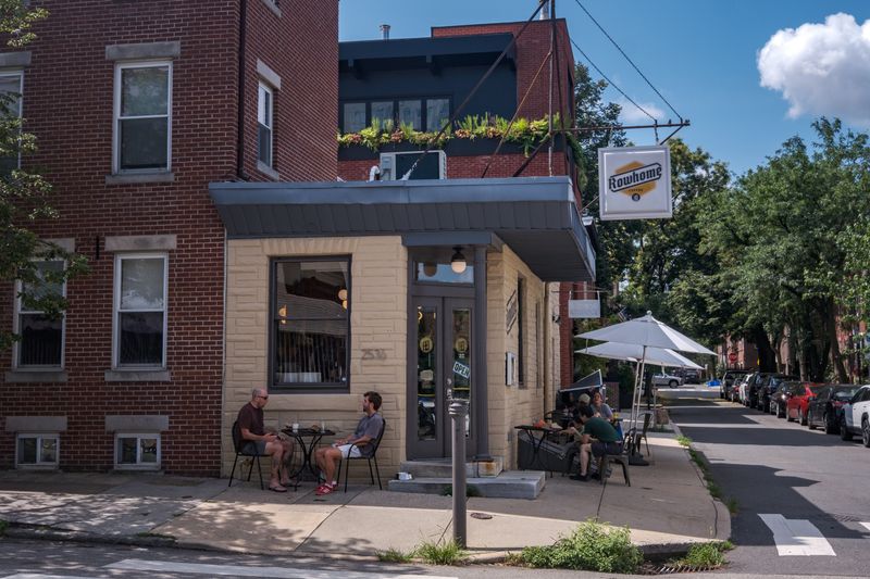 Neighborhood Vibes And Seating