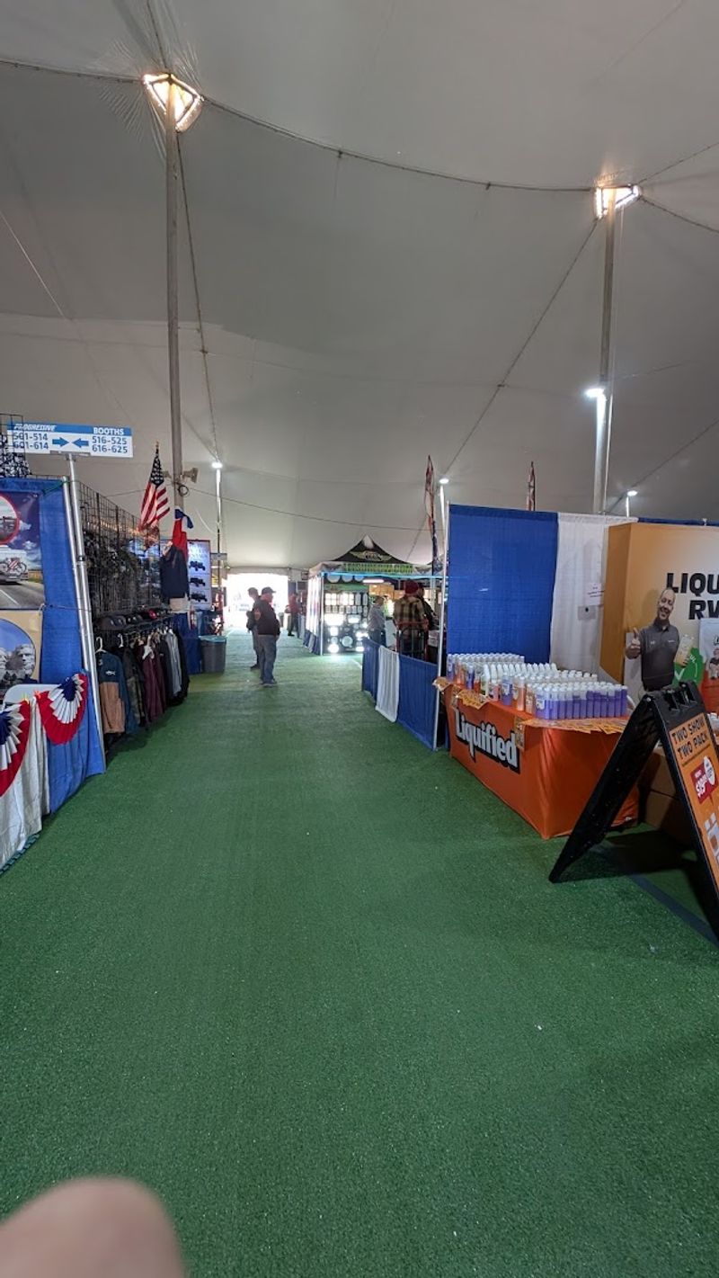 This huge Arizona flea market is known for surprisingly great deals 9 Eclectic Vendor Selections That Surprise Every Visitor