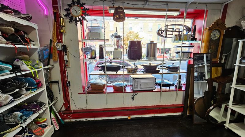 Reina Isabela Thrift Shop - Allentown, Pennsylvania