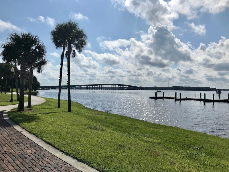 St. Johns River Living