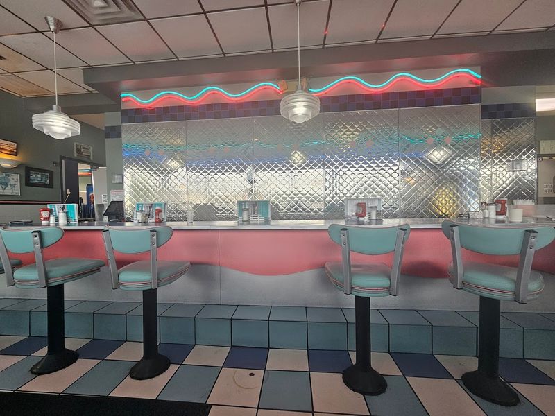 Retro 1950s Atmosphere That Feels Genuinely Authentic