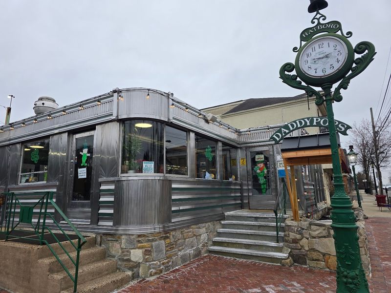 A Warm, Family-Style Service That Makes Everyone Feel at Home