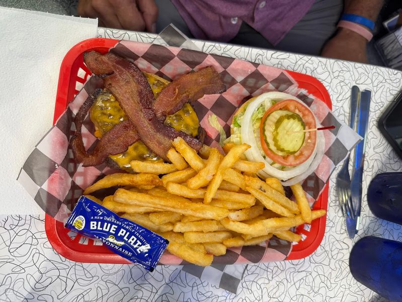 This Tennessee Restaurant Is Known for Its Incredible Banana Splits 4 Juicy, Piled-High Burgers