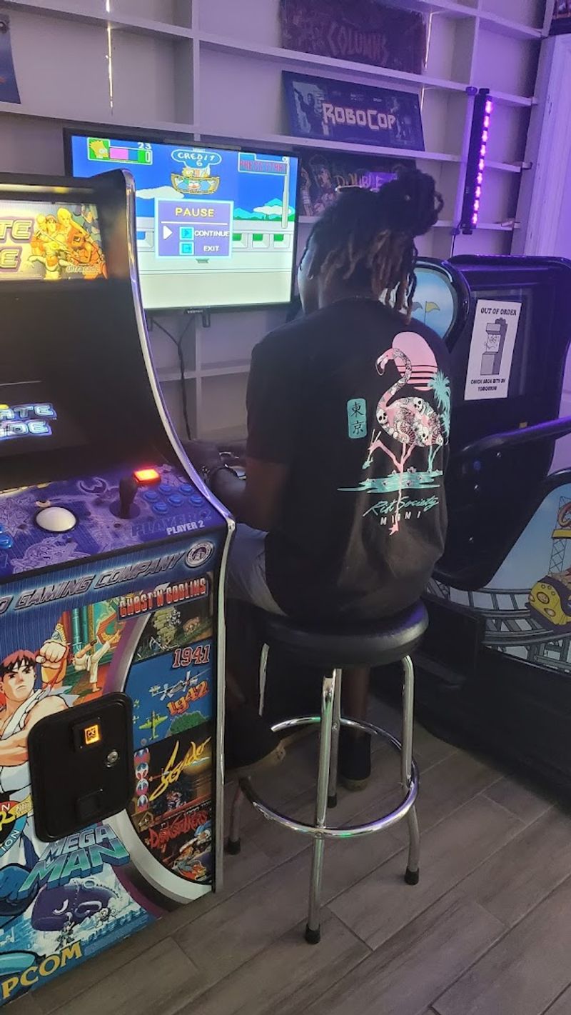 Retro Console Setups With Multiplayer Fun