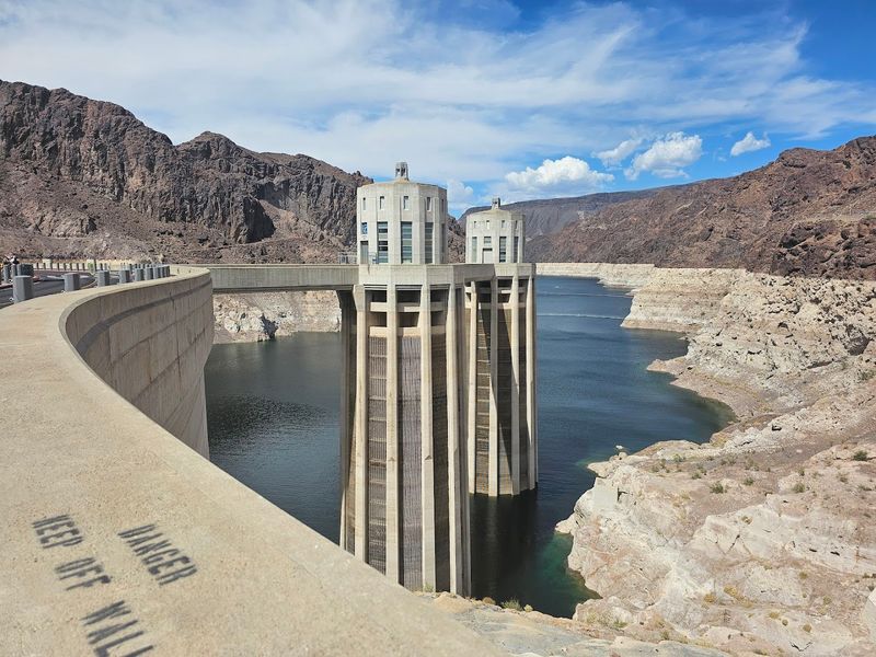 14 Scenic Day Trips In Nevada Ideal For A Relaxing Weekend Drive 11 Hoover Dam - Nevada